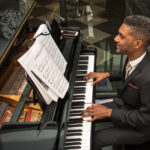 Celebration 25 years - Columbia Residential - Pianist