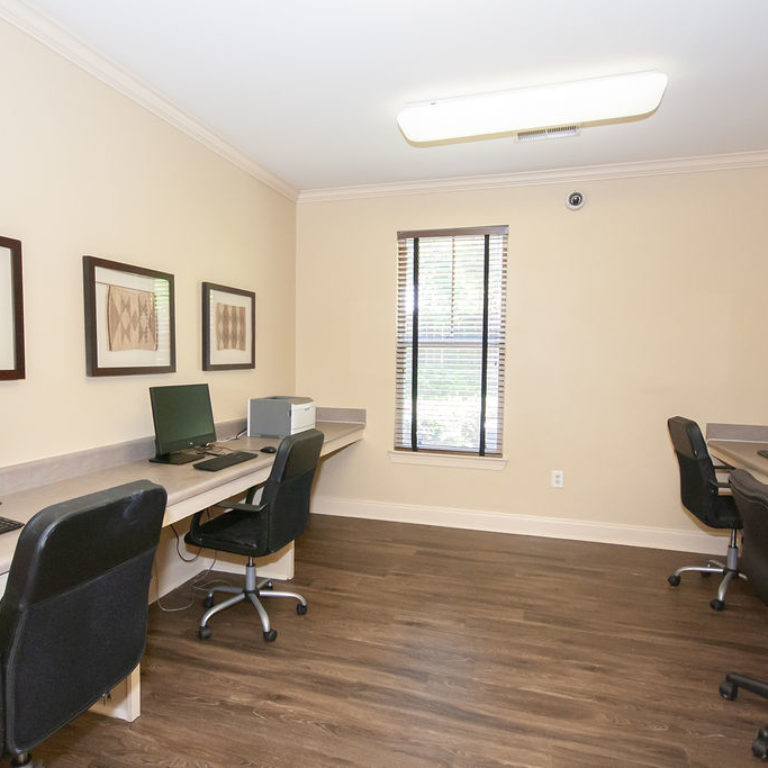 Business center at Columbia Commons - Apartments in Atlanta, GA