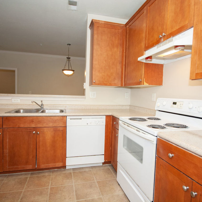 Apartment kitchen at Columbia Commons - Apartments in Atlanta, GA