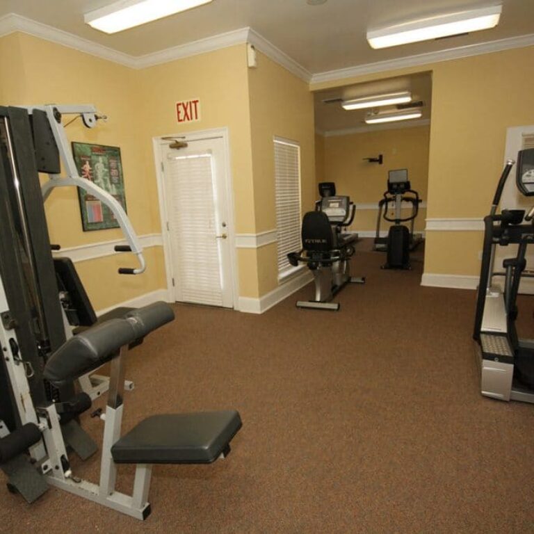 workout gym facility at villages of castleberry hill