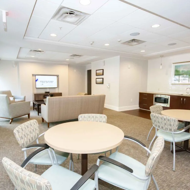 Community room of 10th and Juniper - Apartments in West Midtown Atlanta, GA